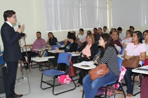 Abertura do curso de Licitação e Contratos Administrativos ocorreu nesta sexta-feira (23), na UEMA. Foto: Edson Ferreira.