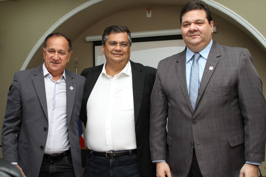 Prefeito de Arari, Governador Flávio Dino e reitor Gustavo Costa