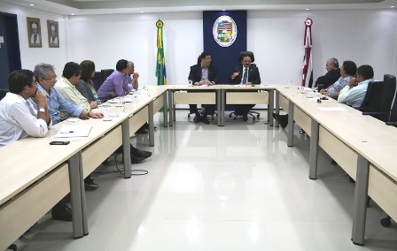 Deputados Waldir Maranhão e Pedro Fernandes visitam a UEMA