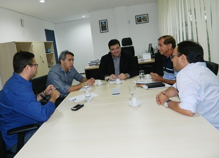 Secretário de Esporte e Lazer discute parceria com a UEMA