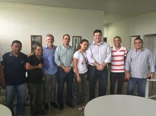 Reitor reúne-se com o DCE do CESC