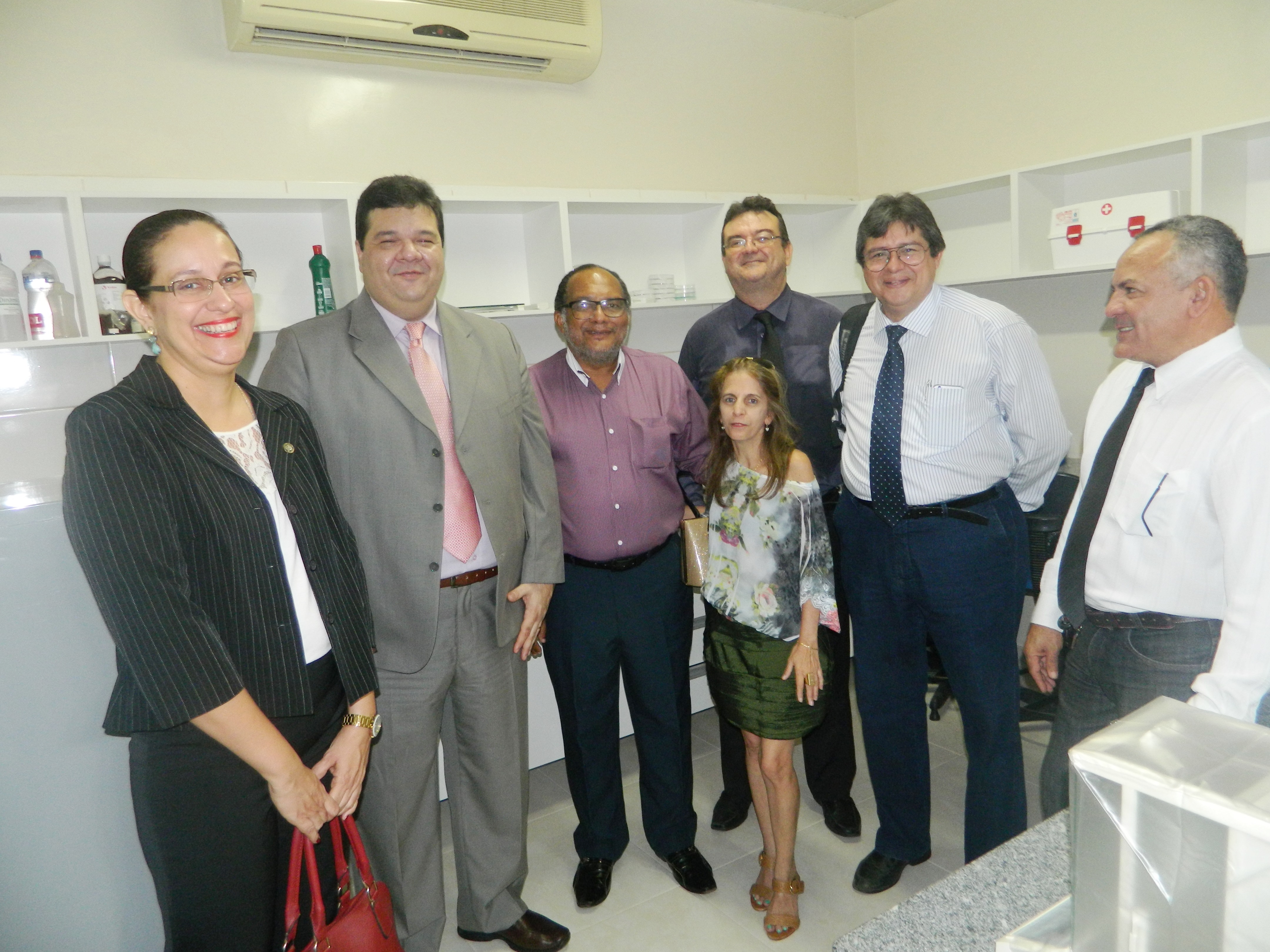 Reitor visita Laboratório de Botânica no CESC
