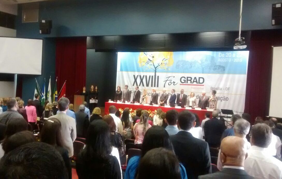 Pró-reitora da UEMA participa de discussões sobre metas do Plano Nacional de Educação no ForGRAD