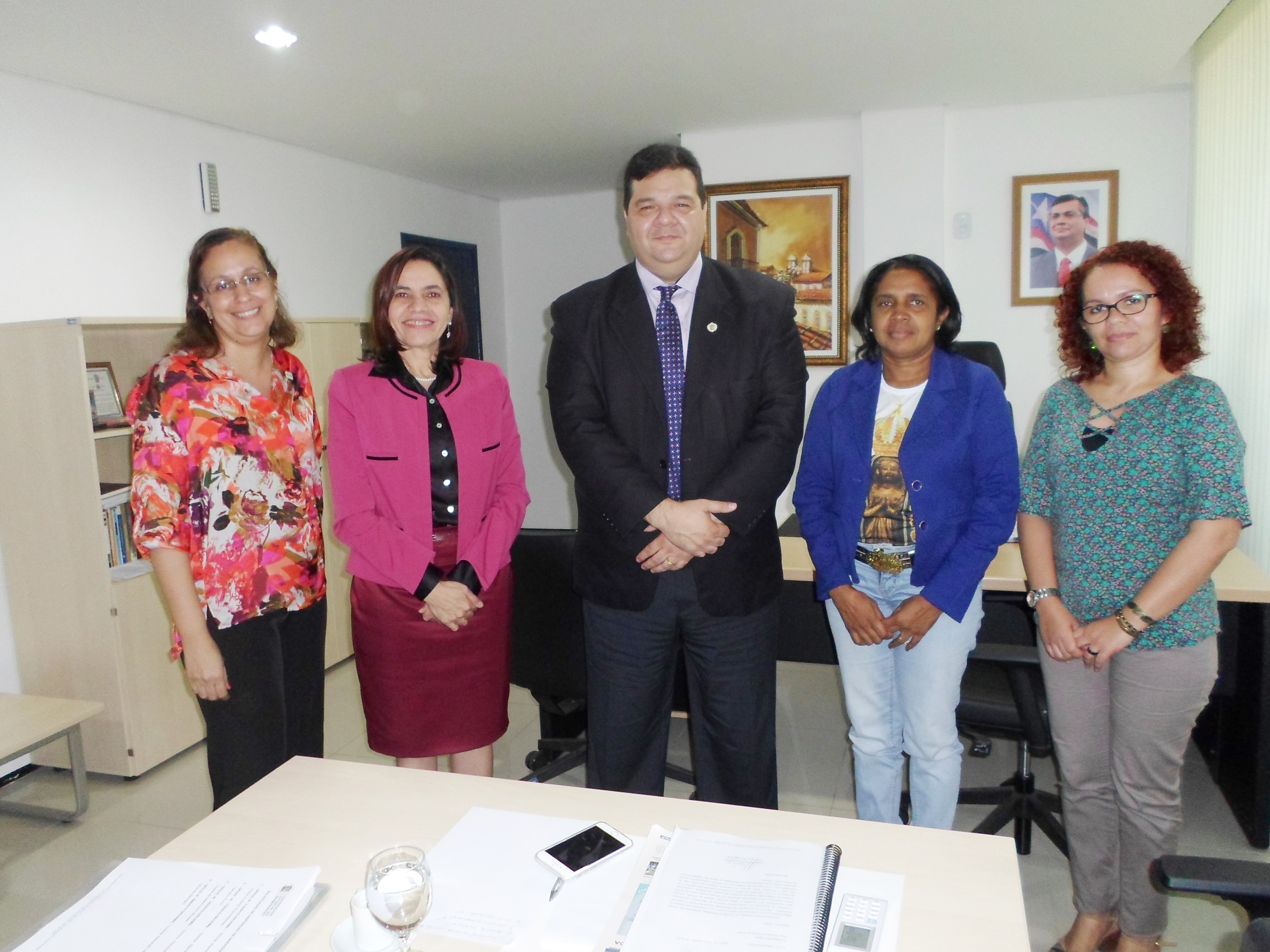 Reitor da UEMA discute parceria com secretária de Estado da Educação