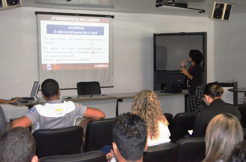 UEMA realiza palestra sobre qualidade no atendimento em parceria com Grupo GM e IEL