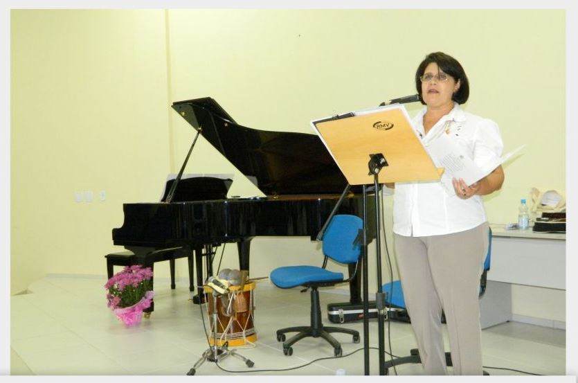 Professora da UEMA toma posse no IHGMA