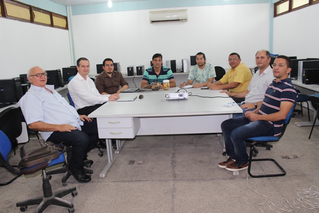 Pós-Graduação em Engenharia de Computação e Sistemas realiza reunião com Coordenador dos Mestrados Profissionais da Capes