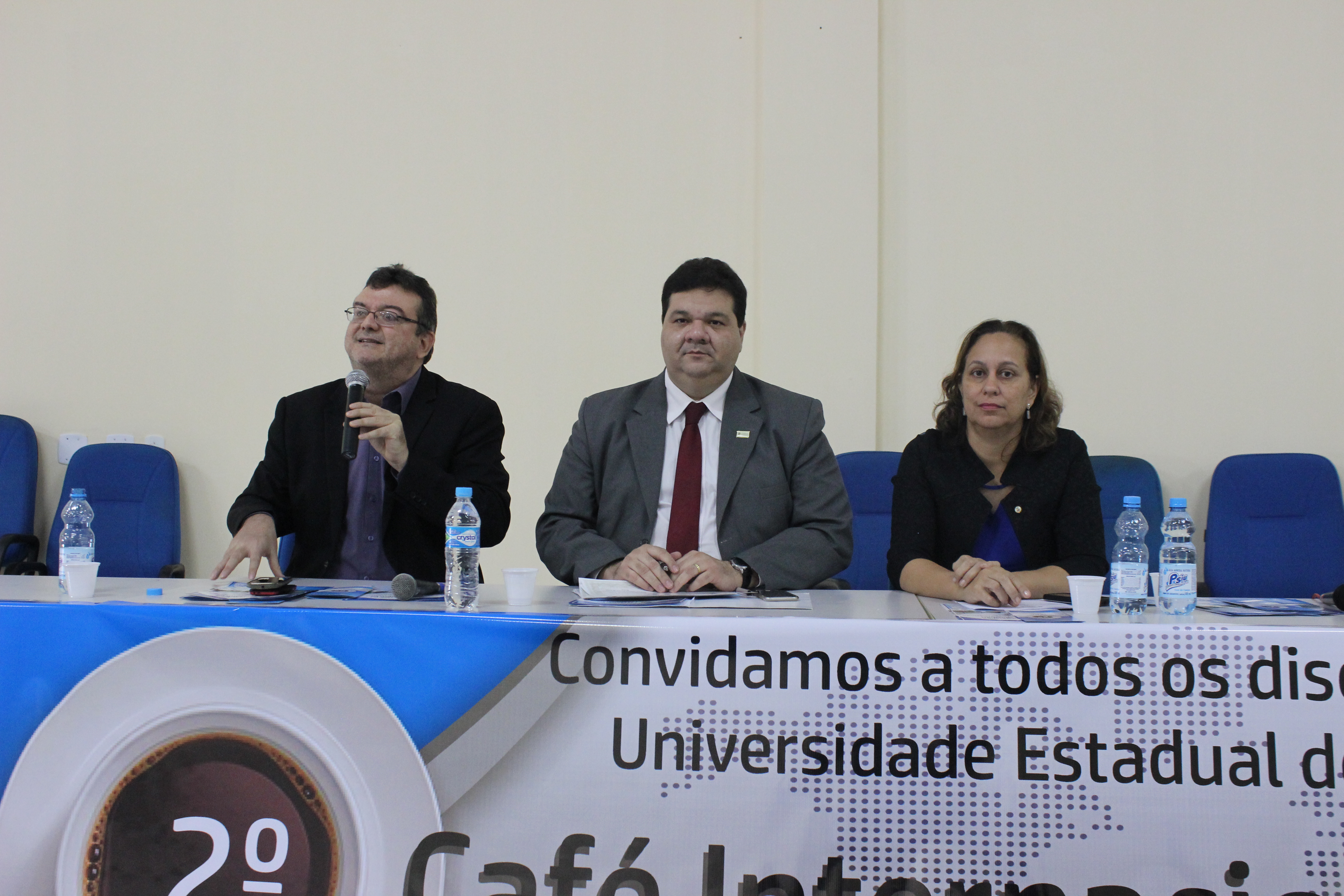 Uema realiza 2º Café Internacional