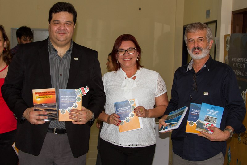 Lançamento de livros na área de gestão ambiental e recursos aquáticos