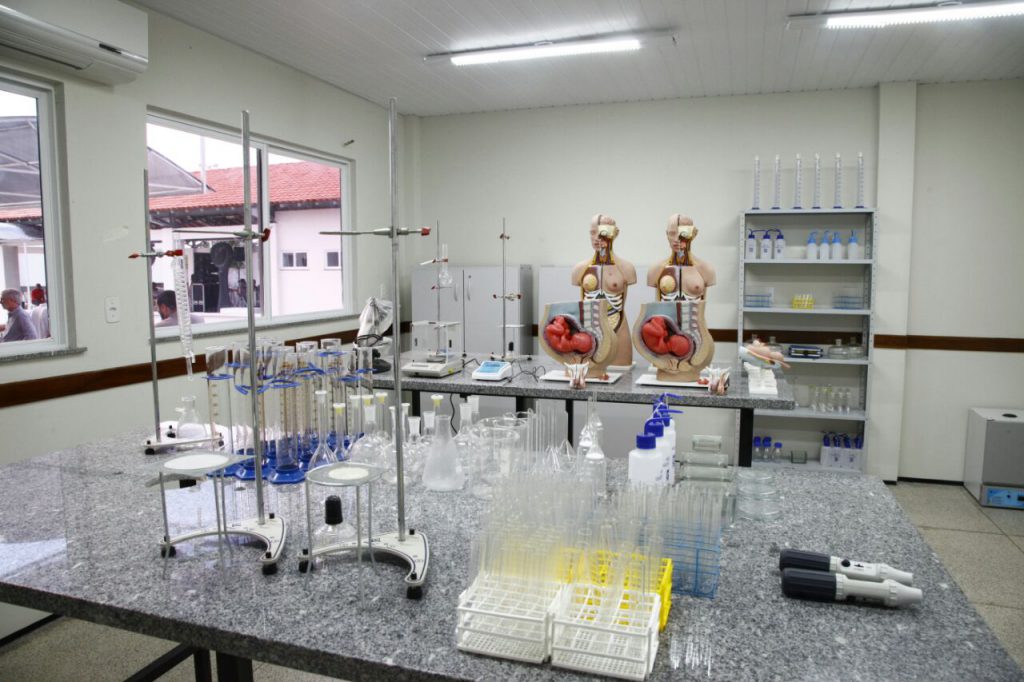 UEMA participa de inauguração do IEMA em Axixá