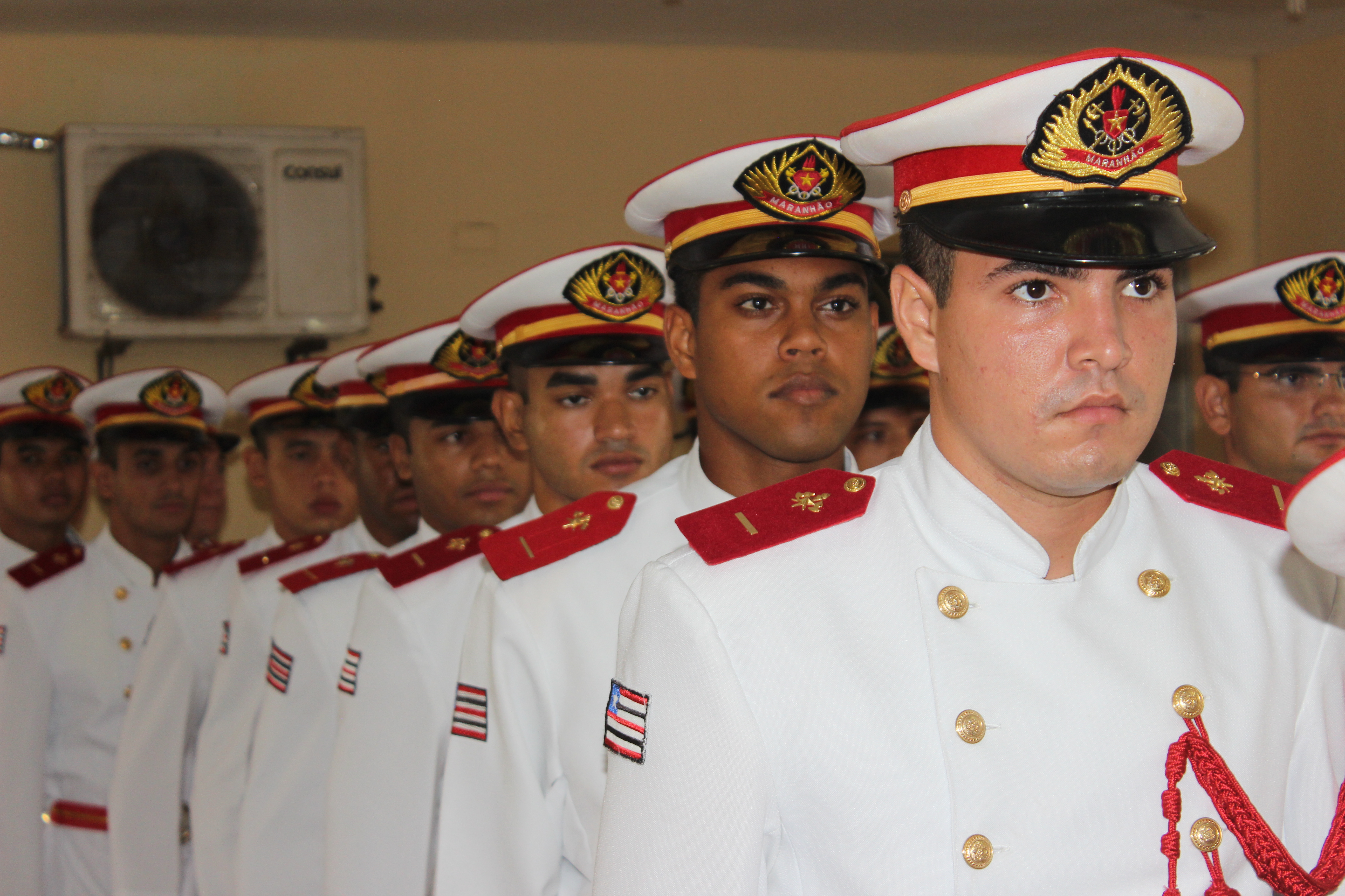 Solenidade marca a entrega do Espadim para cadetes na UEMA