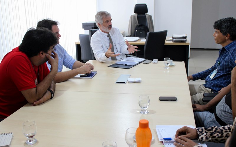 Vice-reitor reúne-se com representante da Secretaria de Pesca para tratar sobre obras do CEMPEA