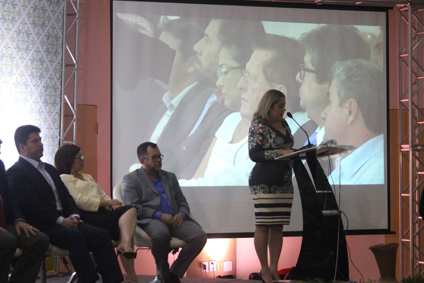 Formação docente é destaque na abertura do 1º Simpósio Internacional de Inovação em Educação Superior (SIIES)