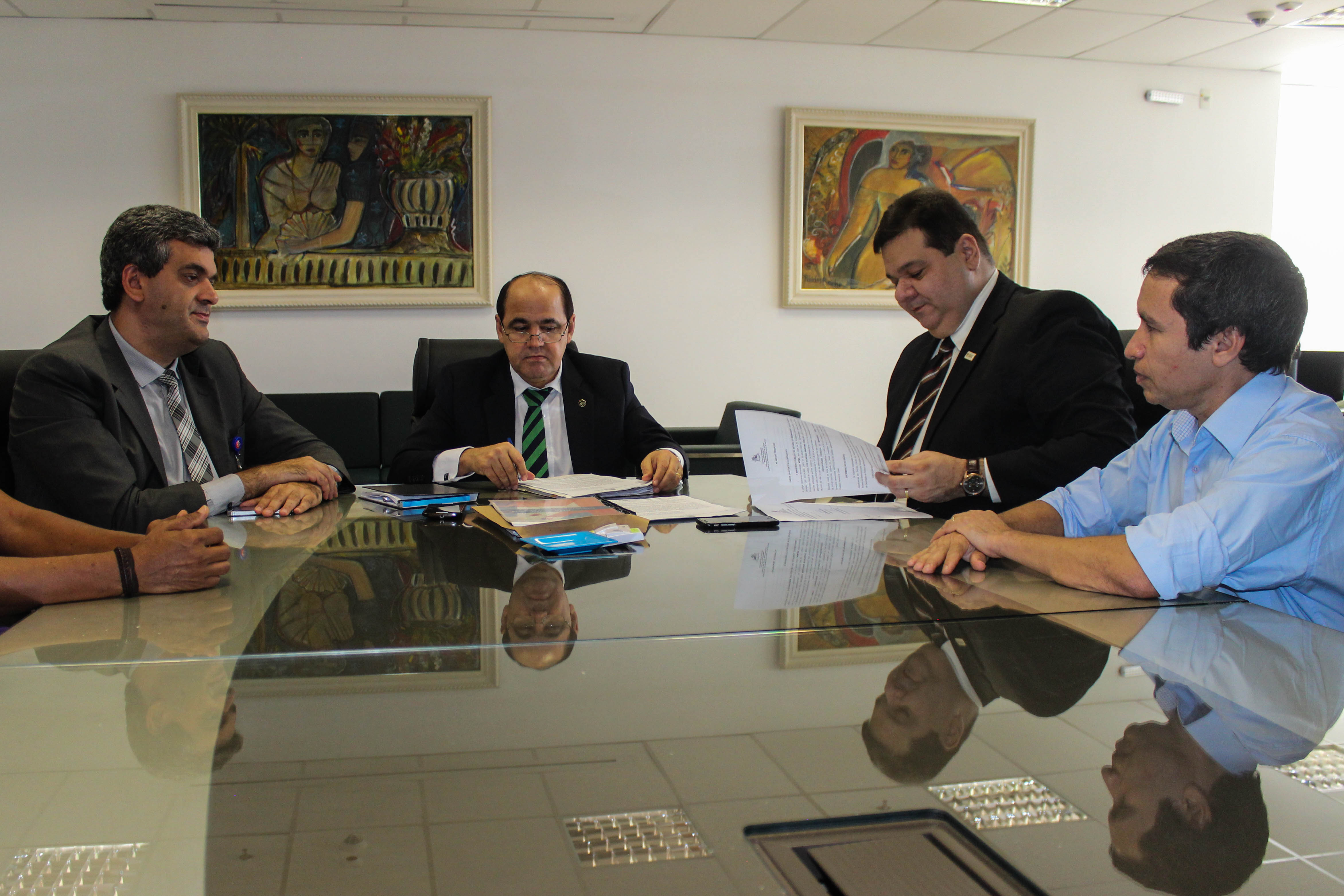 UEMA e MP firmam Acordo de Cooperação Técnica