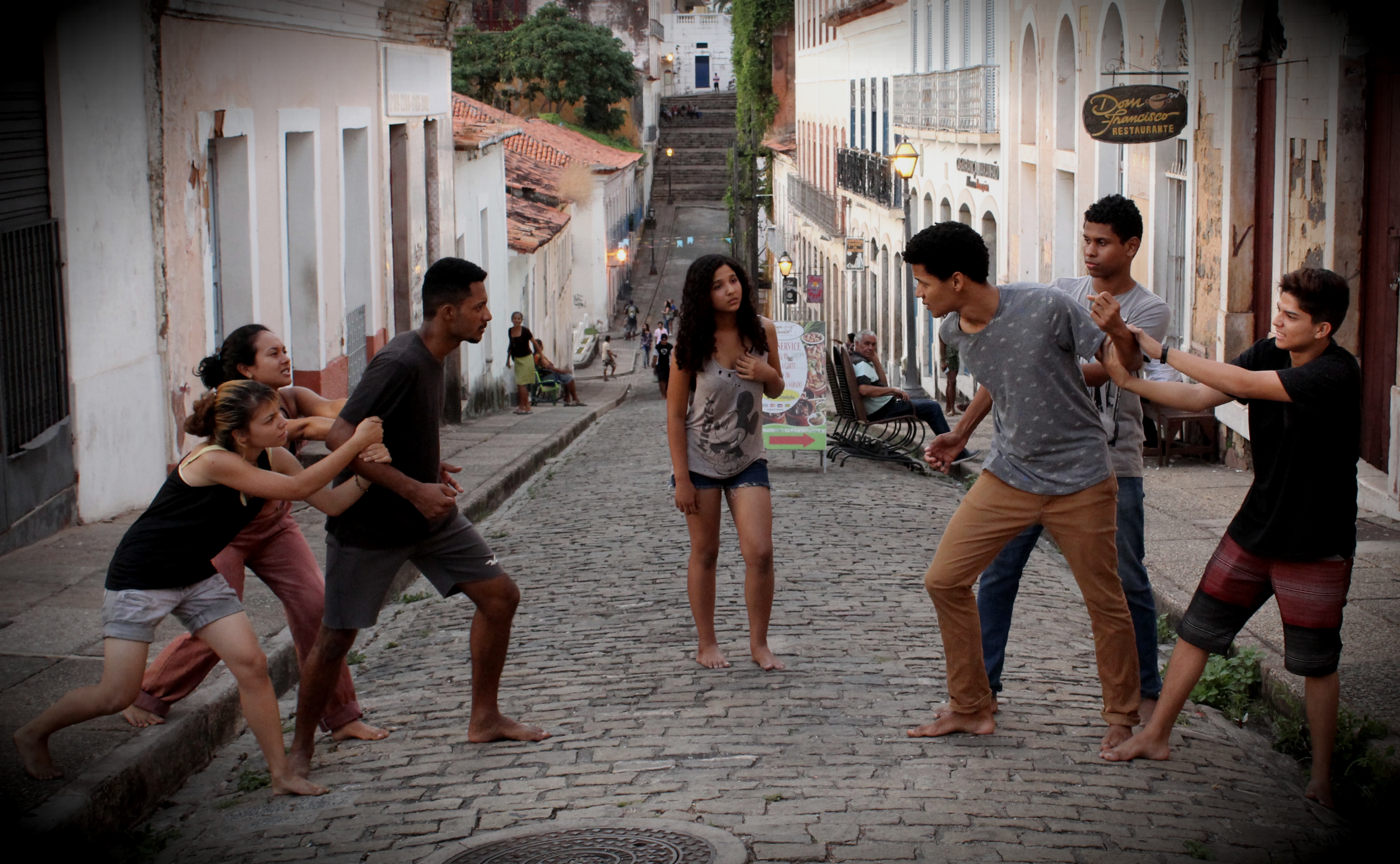 Alunos do Curso de Improvisação Teatral irão apresentar a performance A Rua da Ladeira nesta quinta-feira