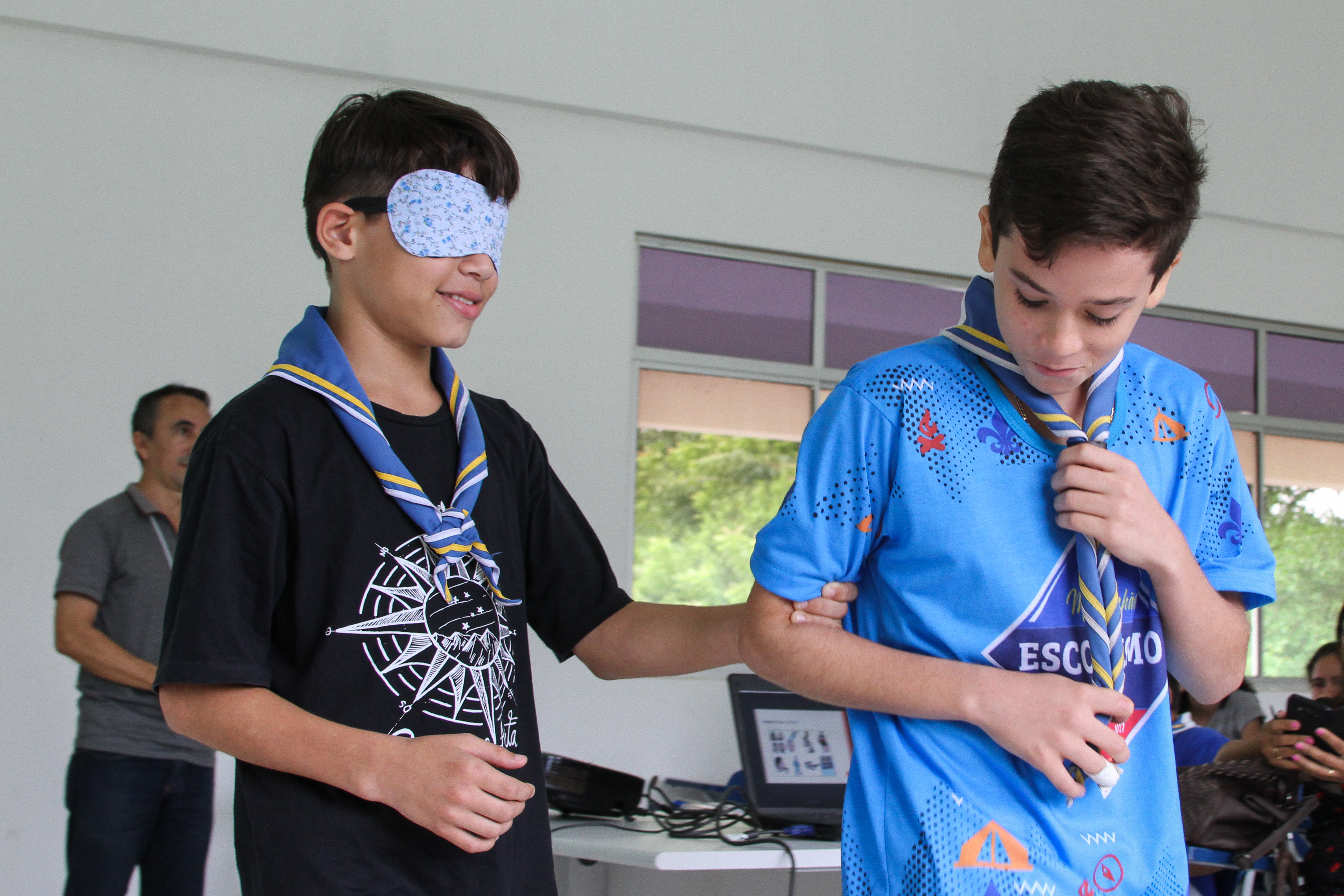 UEMA promove Minicurso de Libras e Braile para membros do 4º Grupo de Escoteiros Visconde do Cayru