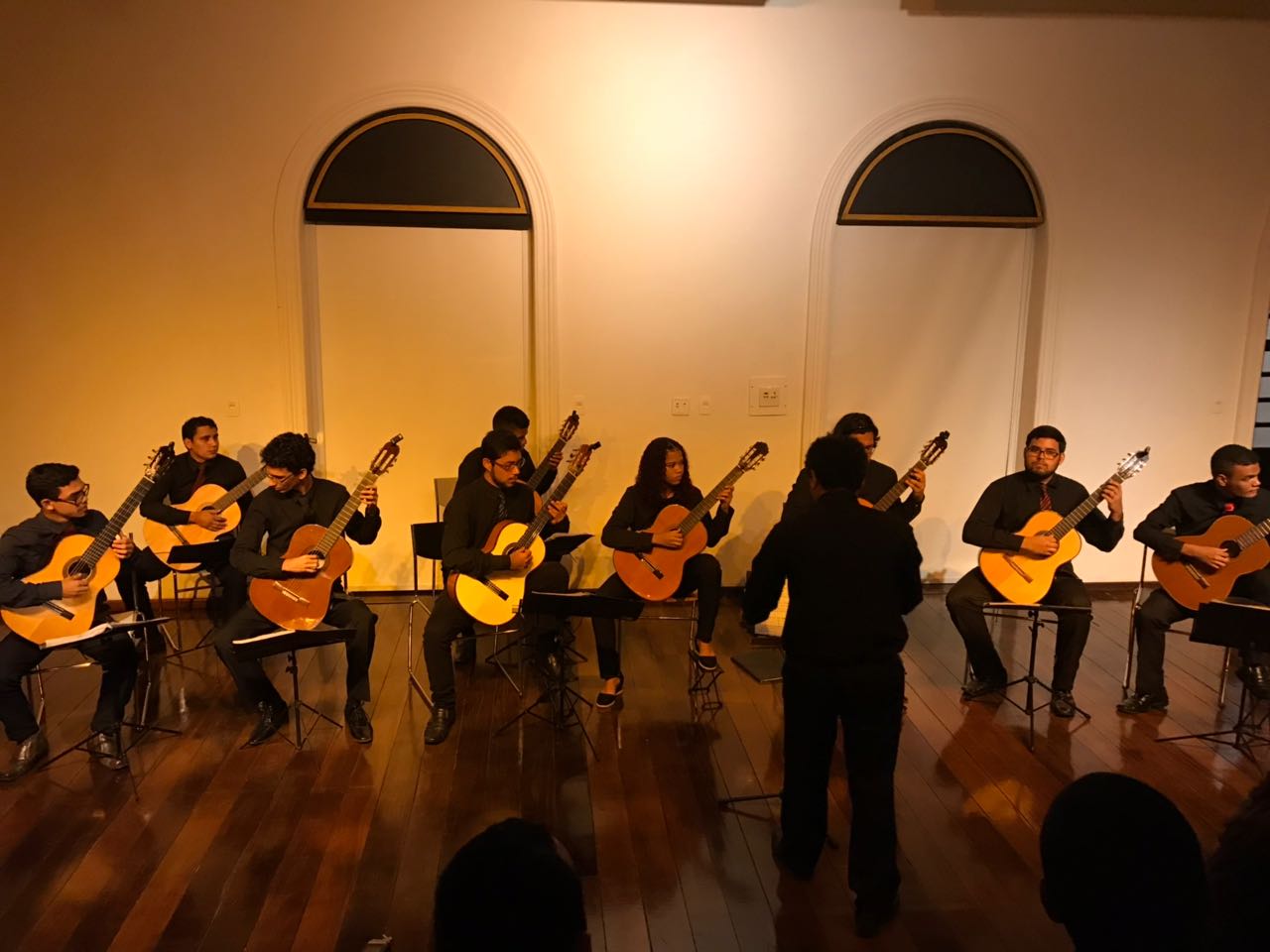Orquestra de Violões da UEMA-EMEM encanta com recital no Centro Cultural Vale Maranhão
