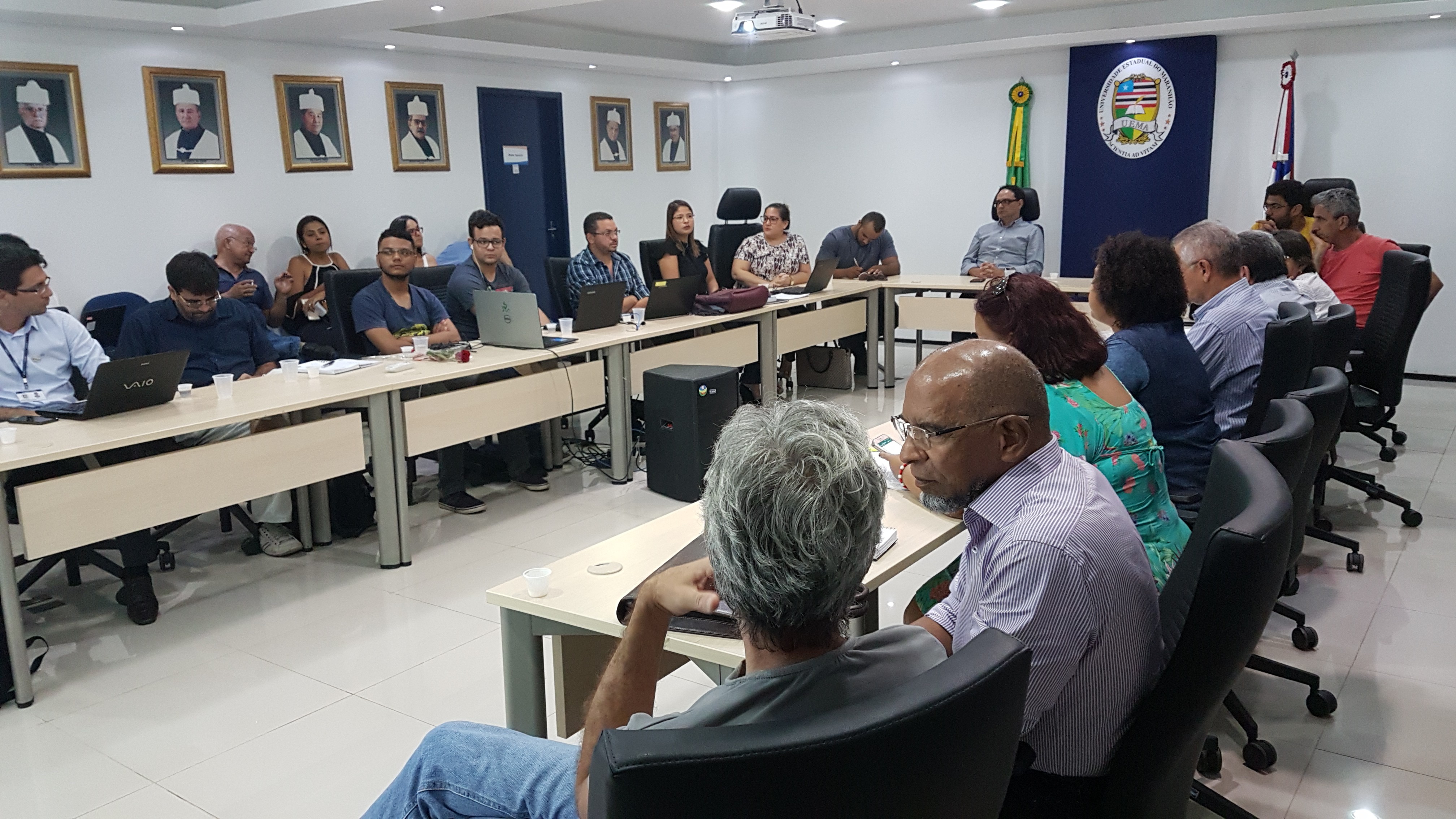 PROPLAN e PRA promovem reunião com diretores de centro e chefes de laboratórios da UEMA