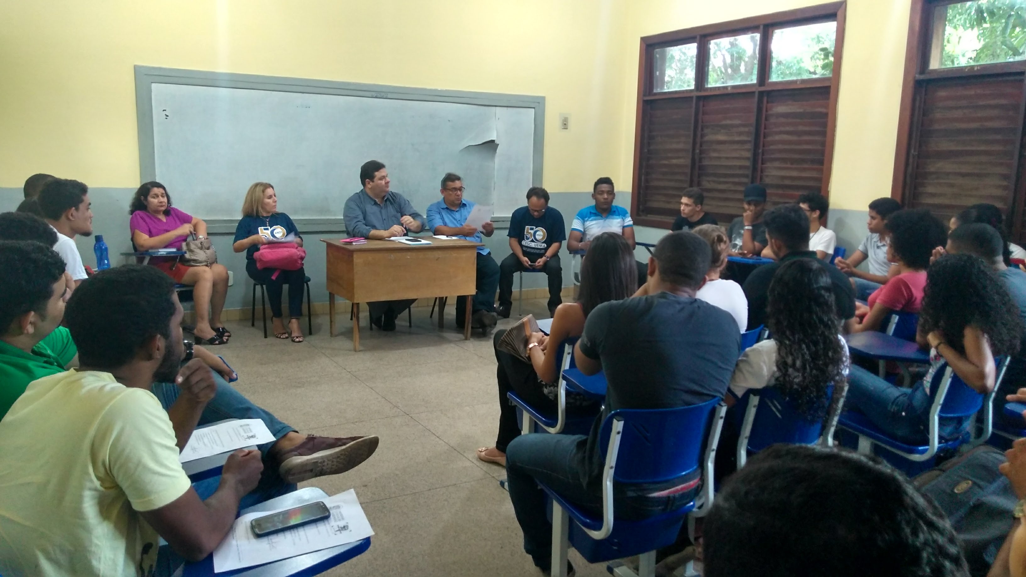 Reitor reúne com representantes de cursos do Campus Caxias para tratar sobre demandas locais