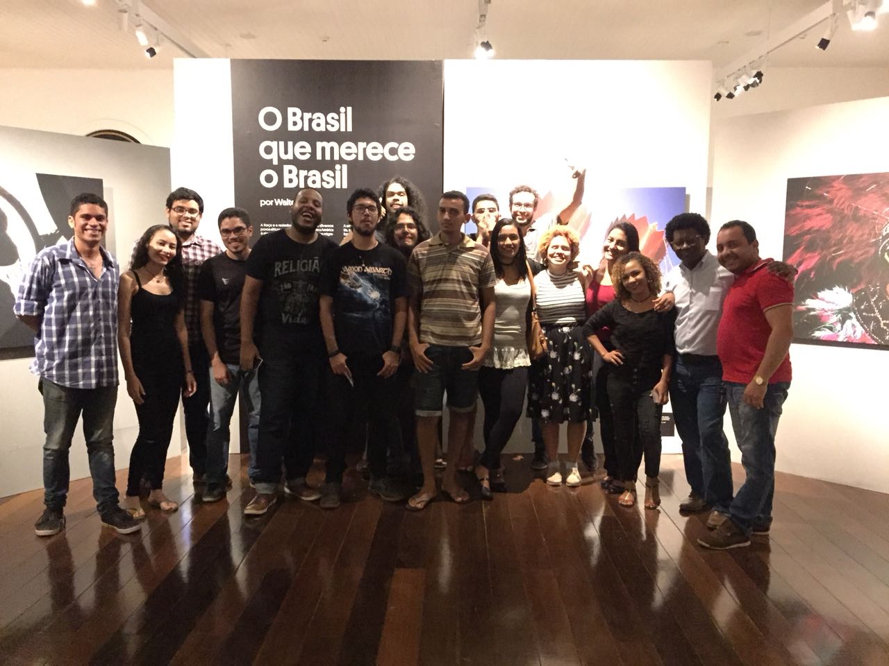 Alunos do curso de Música da UEMA visitam a exposição do fotógrafo Walter Firmo