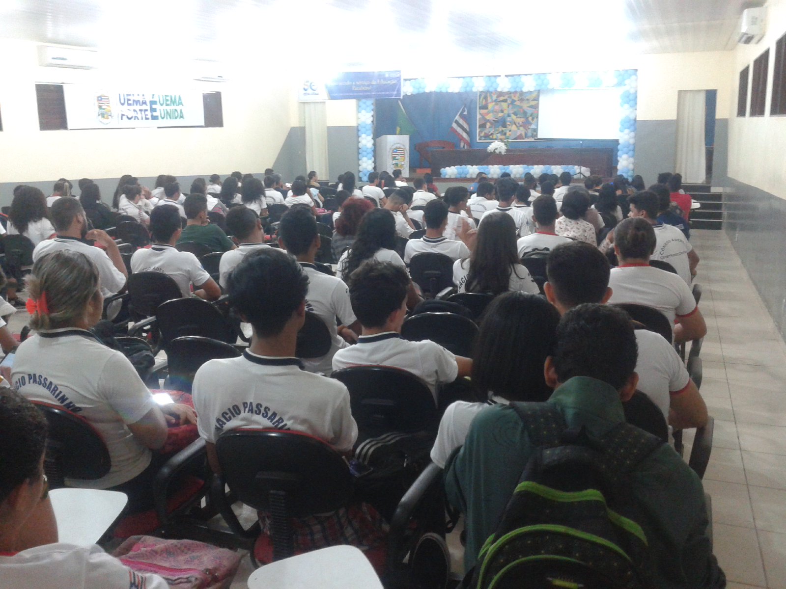 Equipes da UEMA Campus Caxias falam dos cursos da IES para estudantes de escolas públicas da cidade