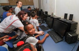 Dia de Criança: Projeto Criança Engenharia promove conhecimento com diversão