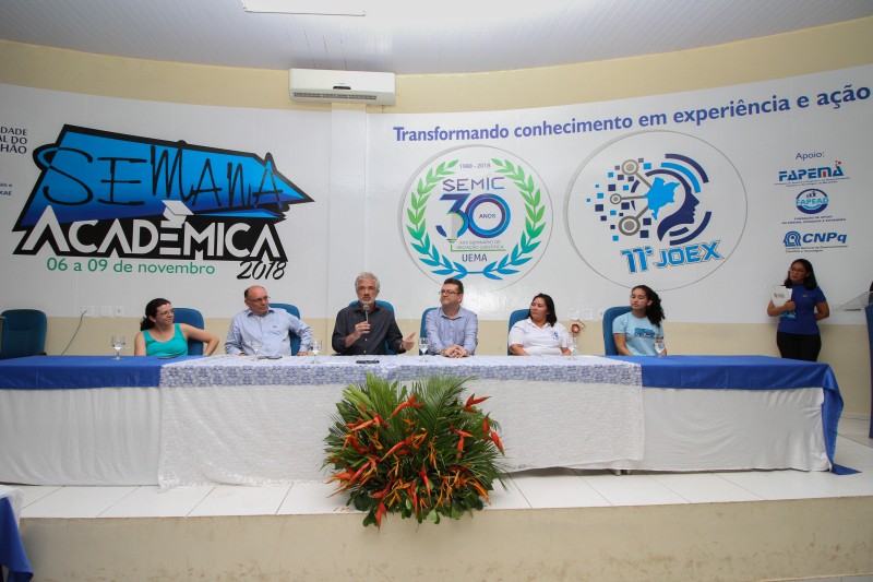 mesa de encerramento