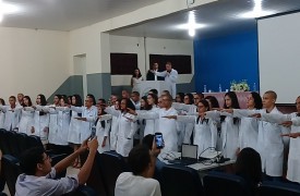 Calouros de Medicina participam da Cerimônia do Jaleco no Campus Caxias