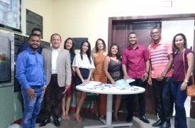 Professores e alunos de Química lançam livro no Campus Caxias