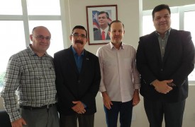 Reitor discute com a SEDES a inserção de alunos no Programa Restaurante Popular