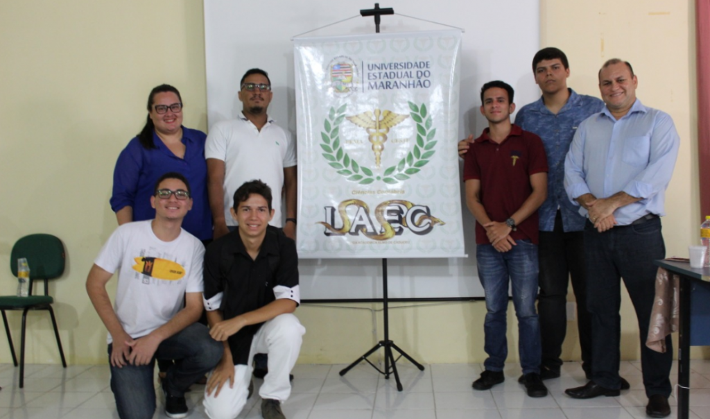 FOLDER COM A EQUIPE DA LIGA (1)