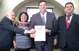 Reitor da UEMA recebe Medalha do Mérito Educacional  Profª. Ana Maria Saldanha