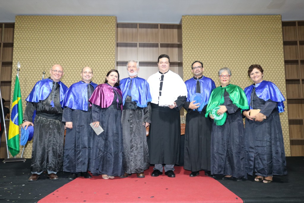 8F2F210E-9311-4A65-9426-1F3FA87C0C31