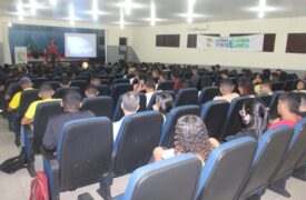 Palestra sobre o ensino de Geografia é realizada no Campus Caxias