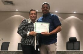 Coordenadora do NAU/UEMA é homenageada pela Associação de Surdos do Maranhão