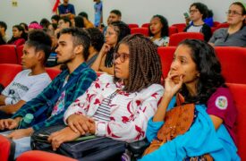Curso de Letras recepciona calouros e veteranos em Acolhimento Acadêmico no Campus Paulo VI