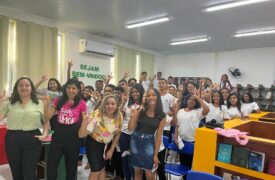 Alunas de Letras do Programa Ensinar realizam Oficina de Libras