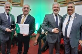 Reitor da Uema é homenageado na AML durante solenidade do Bicentenário de Gonçalves Dias