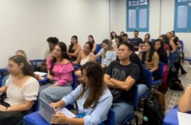 Início das aulas no Centro Caixeiral é marcado por programações de acolhida aos estudantes de Direito e Relações Internacionais