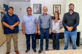 Uema recebe representantes da SEGOV e SINFRA para alinhamento de demandas institucionais