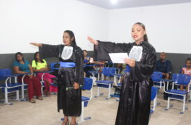 Colação de grau especial para acadêmicas de Ciências Biológicas é realizada no Campus Caxias