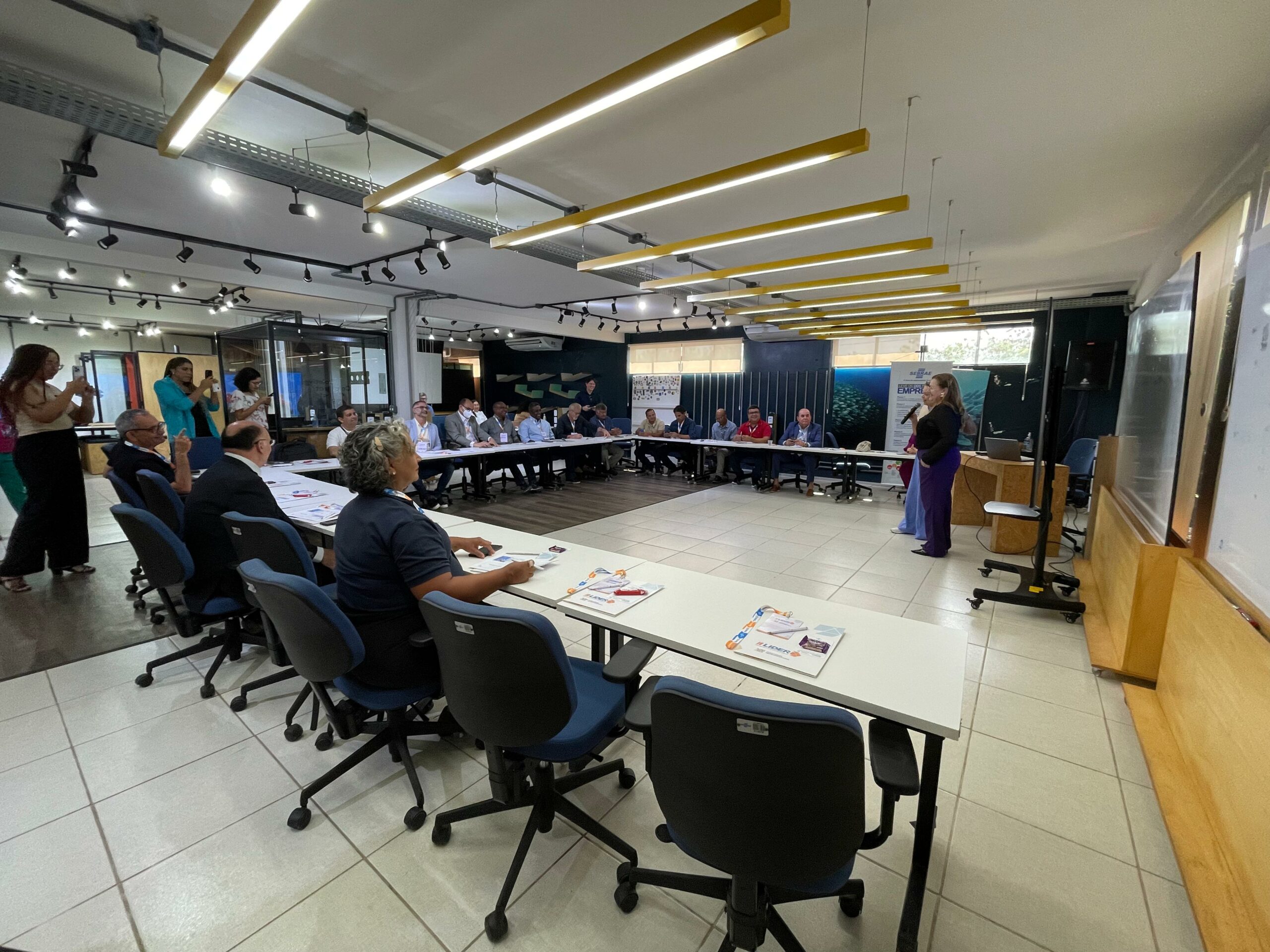 Vice-reitor da Uema representa a universidade no seminário LÍDER Litoral Ocidental Maranhense