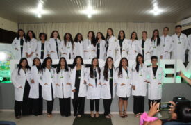 Cerimônia do Jaleco da Turma XXVII do Curso de Enfermagem é realizada no Campus Caxias