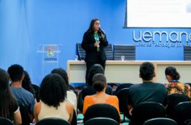 Uema promove palestra sobre gestão de reagentes e resíduos químicos