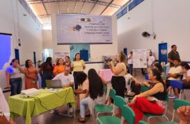 Alunos de Matemática e Pedagogia do Programa Ensinar realizam seminário sobre currículo e transformação social