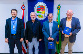 Reitor da Uema recebe representantes da Embaixada da Espanha para discutir novas parcerias educacionais