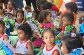 Programa Ensinar da Uema realiza ação social em creche comunitária e beneficia 38 crianças